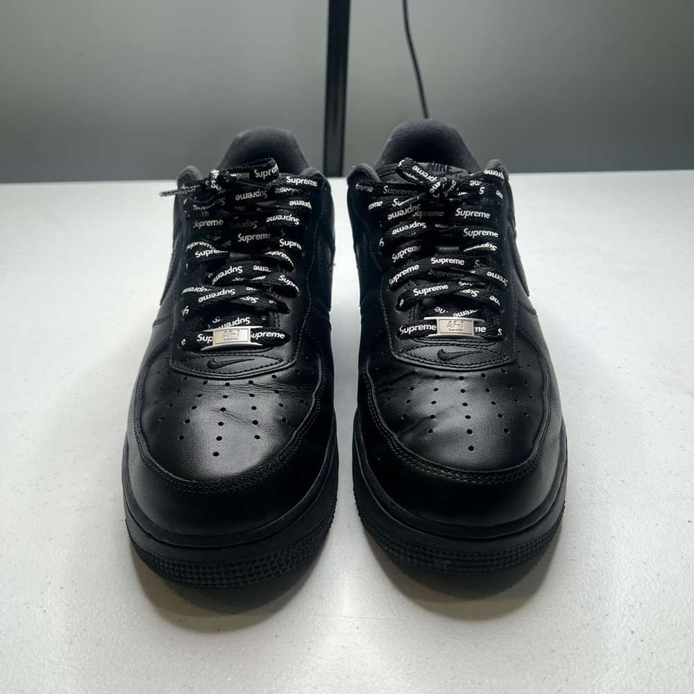 Nike Air Force 1 (Supreme Black) Worn 4x Good Condition Box✅